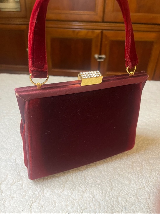 Saks Fifth Avenue Handbags - Vintage Saks 5th Avenue Burgundy Velvet Evening Bag Rhinestone Clasp Top Handle